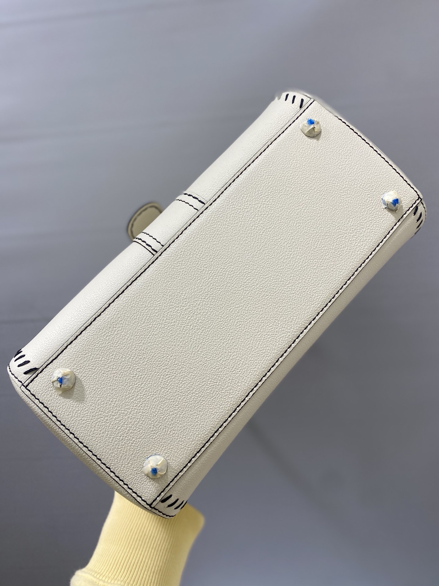 델보 브리앙 박스백 미듐